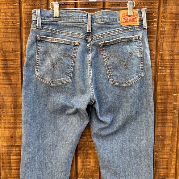 Levi's Wedgie Straight Button Up Jeans - Picture 3 of 15